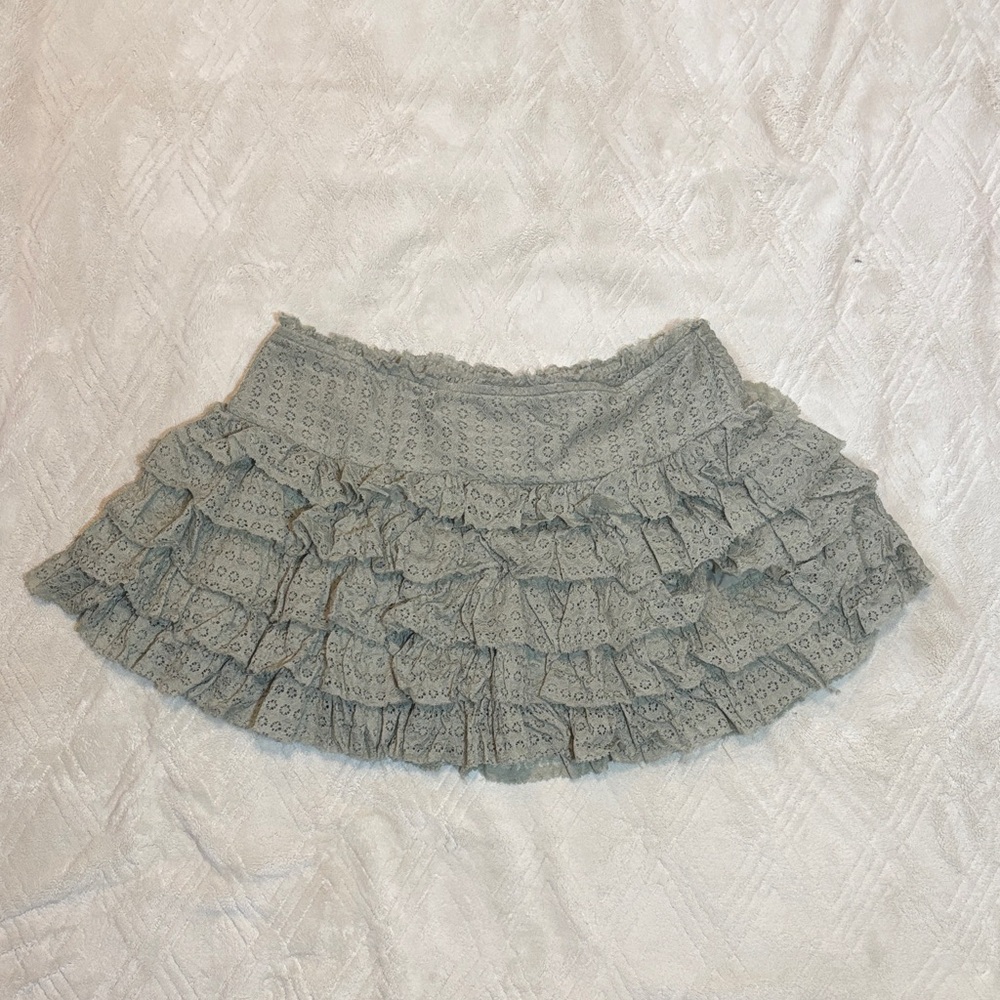AE High Waisted Ruffle Olive Mini Skort - Picture 3 of 9